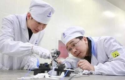 敢為中國先!博士導(dǎo)師攻克超材料技術(shù),為殲20發(fā)動(dòng)機(jī)減輕10%負(fù)擔(dān)