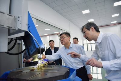 羅乾宜一行赴蘇州調(diào)研集團下屬企業(yè)工程和技術(shù)研究試驗發(fā)展工作